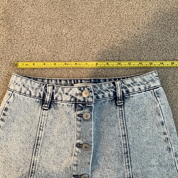 Forever 21 Women’s jean skirt size small - Picture 3 of 5